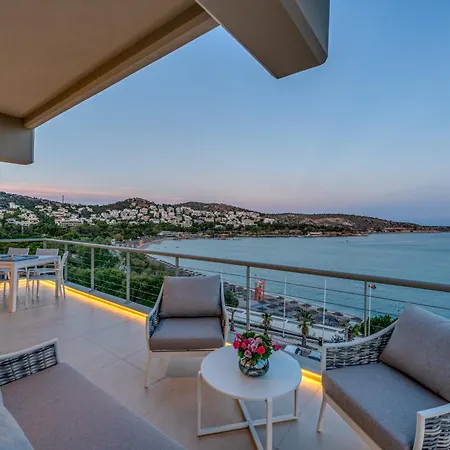 Vouliagmeni - Apollonos Street *